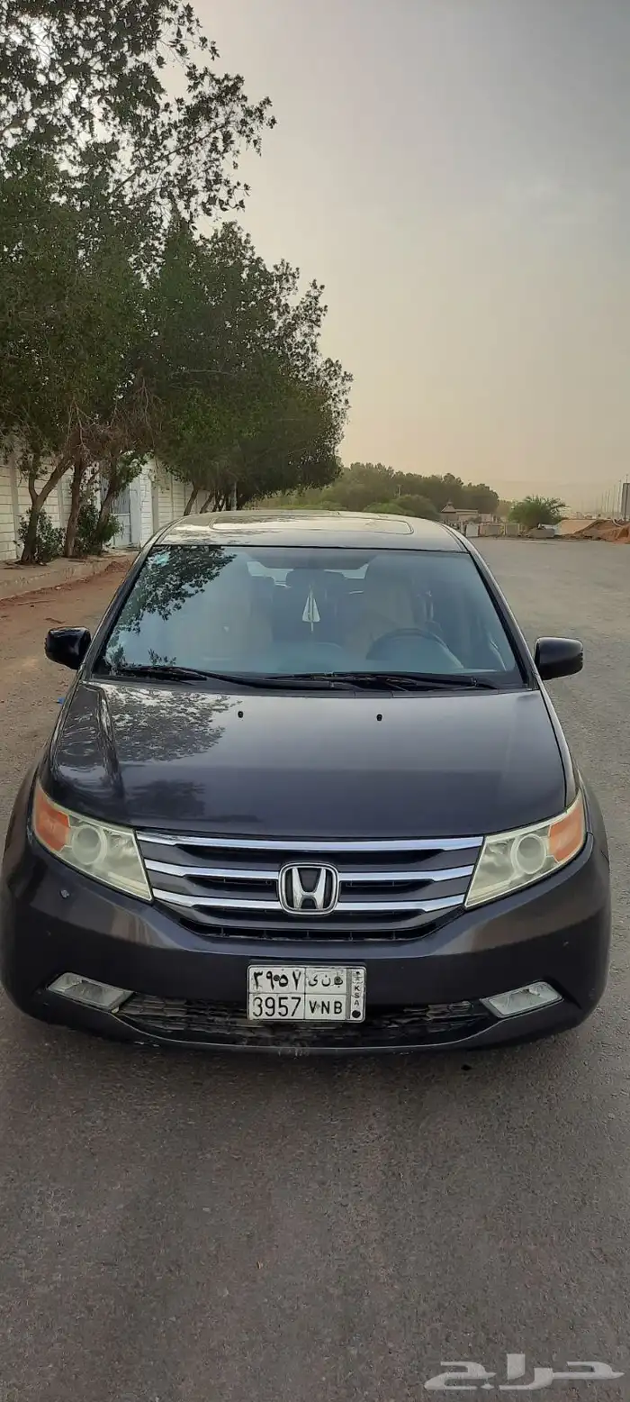 اودسي الموديل 2012 فل كامل مقاعد جلد فتحة سقف مكيف مركزي ث 5