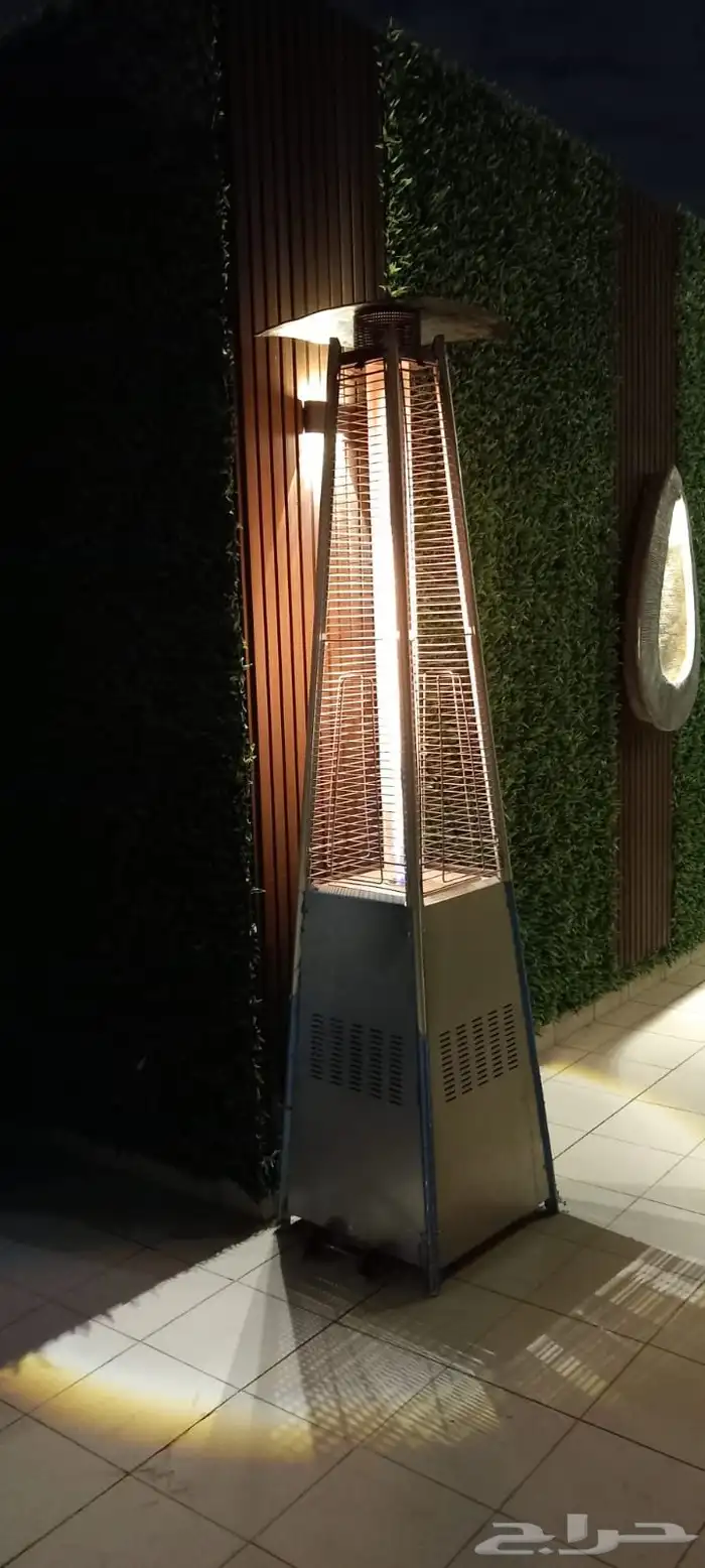 يوجد حفلات و شاشة بالمتر 12