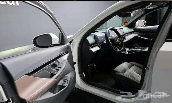 بي ام الفئة الخامسة 520 - BMW520 2024 2