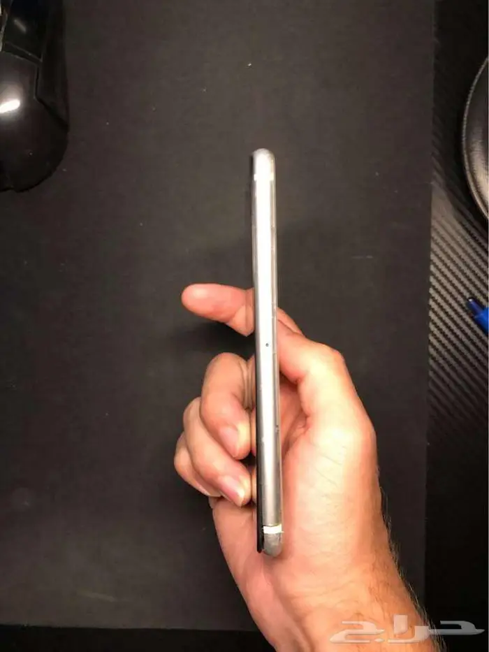 ايفون اس اي 2 في حالة جيدة (لا يعمل) 3