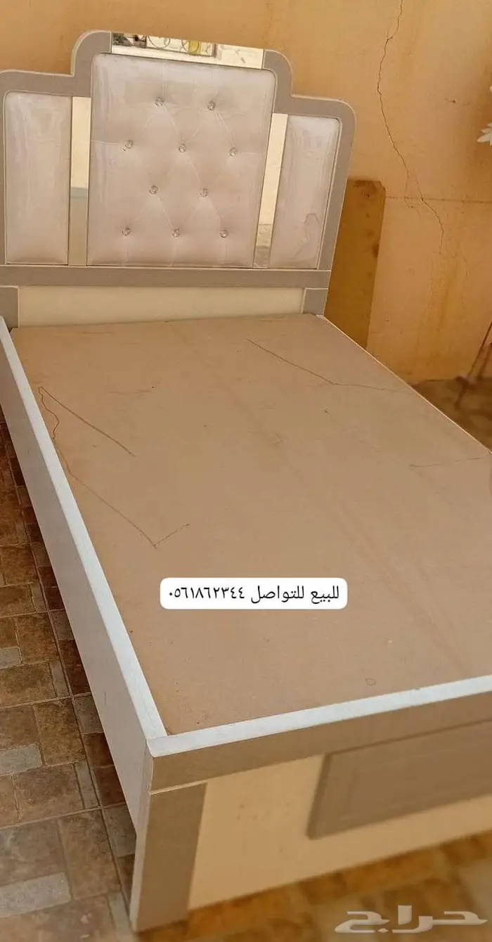 للبيع سرير نفر ونص مع مرتبه شبه جديد 0