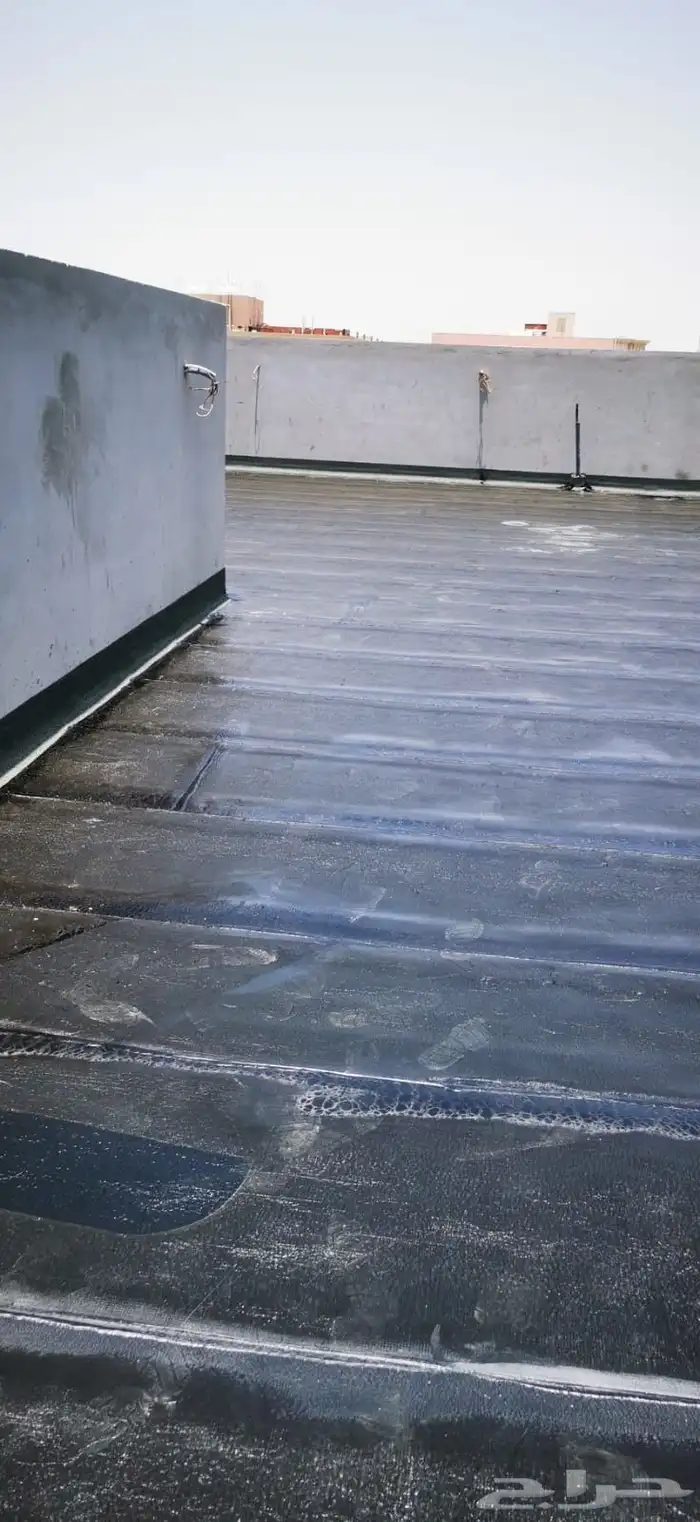 عوازل من الأمطار علي الأسطح والھناجر والقرف 4