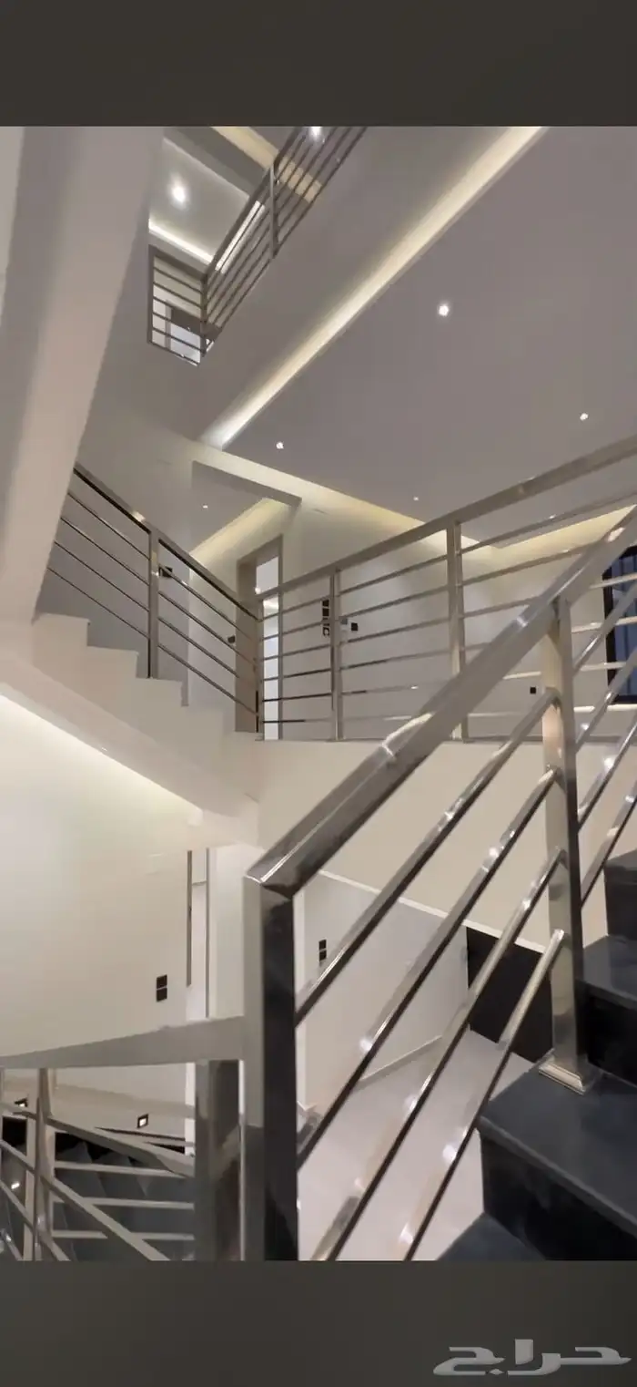 للبيع فيلا فاخرة ومؤثثة بحي الحرابي - خميس مشيط 12