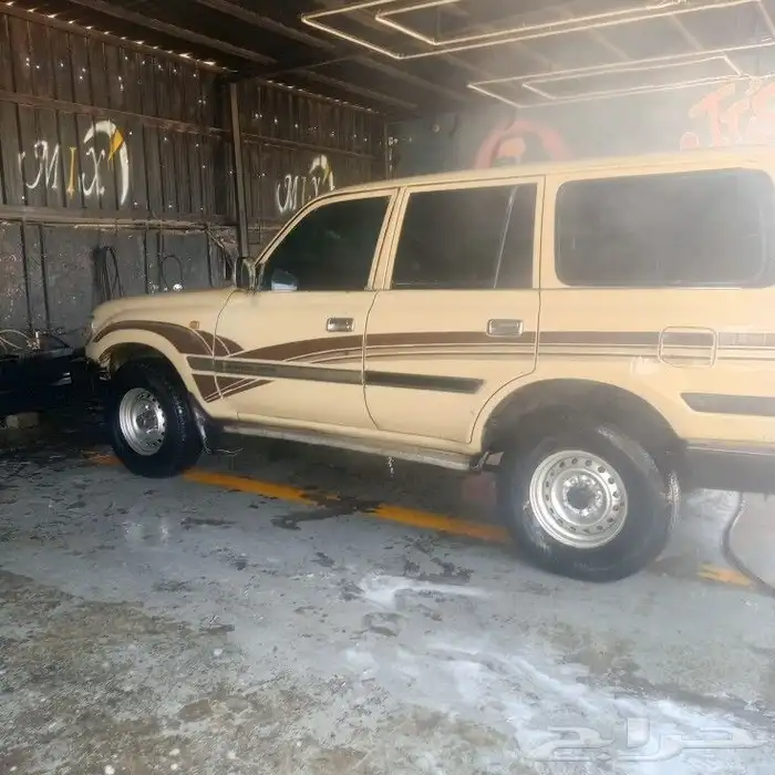 صالون 93 بدي بلد ممشى 300 1