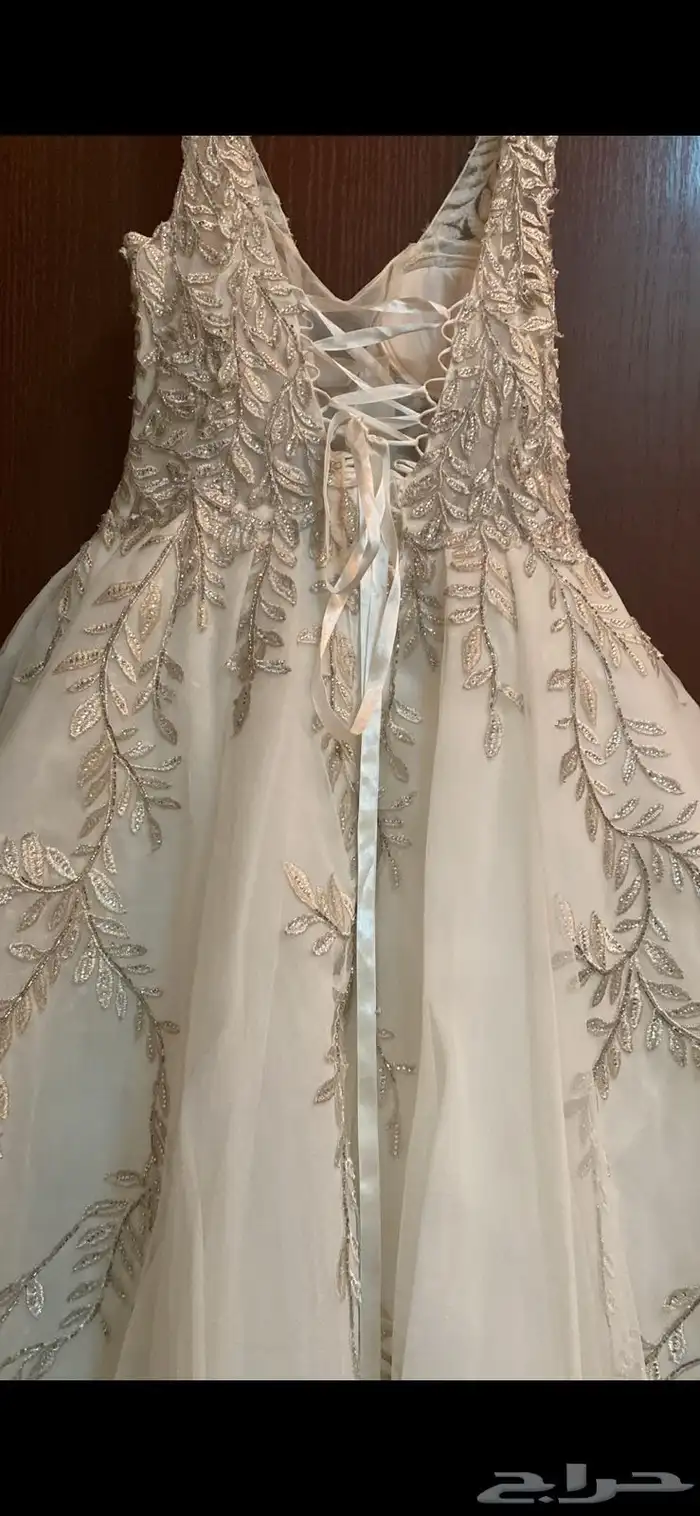 فستان زفاف ناعم مع طرحه انيق 5