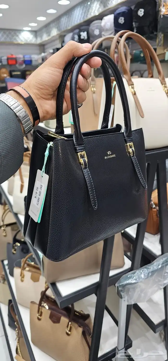 شنط نسائيه 30