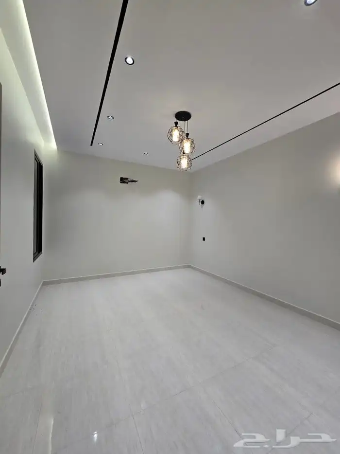 للبيع روف علوى مع ملحق مدخل مستقل 8غرفVIP أحدرفيده حي النهضة 24