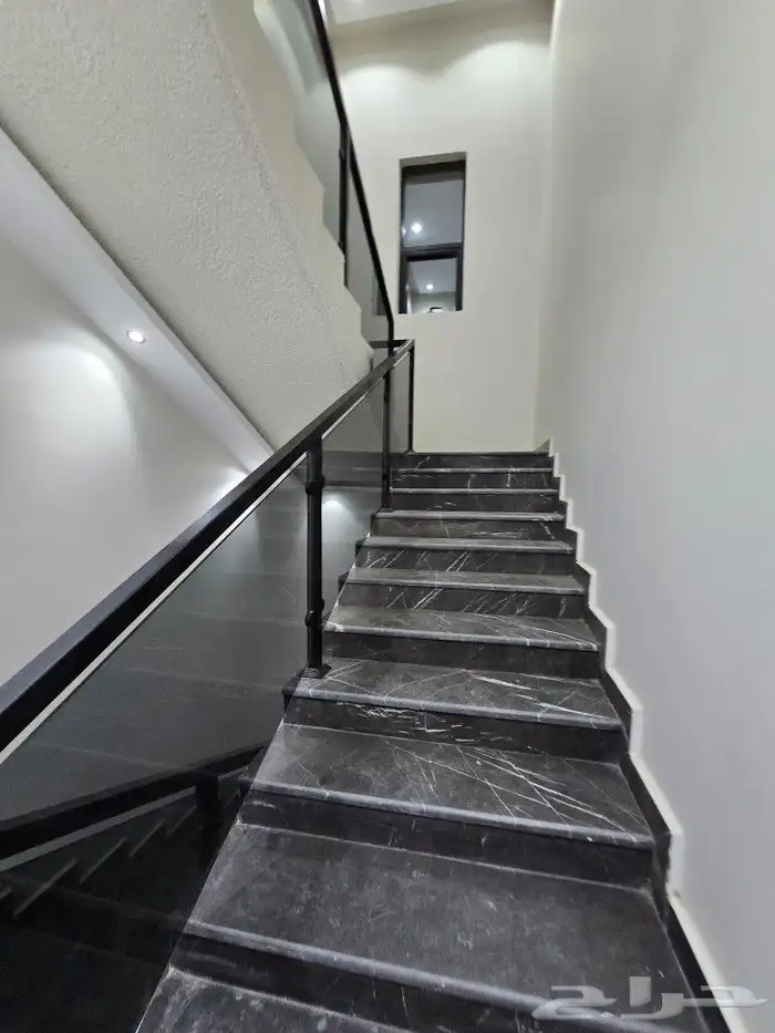 للبيع روف علوى مع ملحق تشطيب فاخر 9غرف بالمحاله أبها قرطبة 20