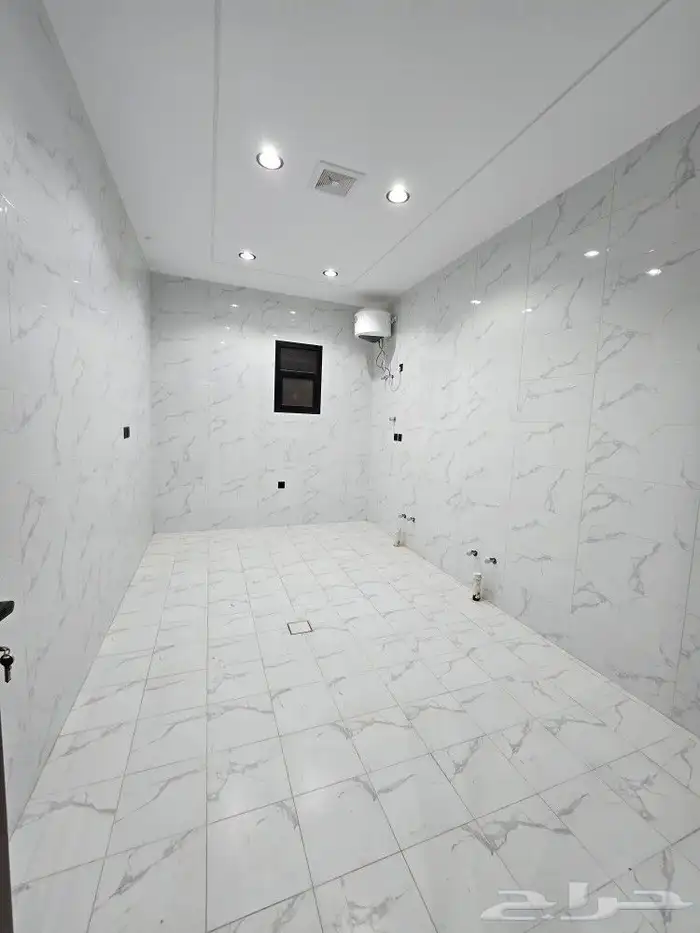 للبيع روف علوى مع ملحق تشطيب فاخر 9غرف بالمحاله أبها قرطبة 26