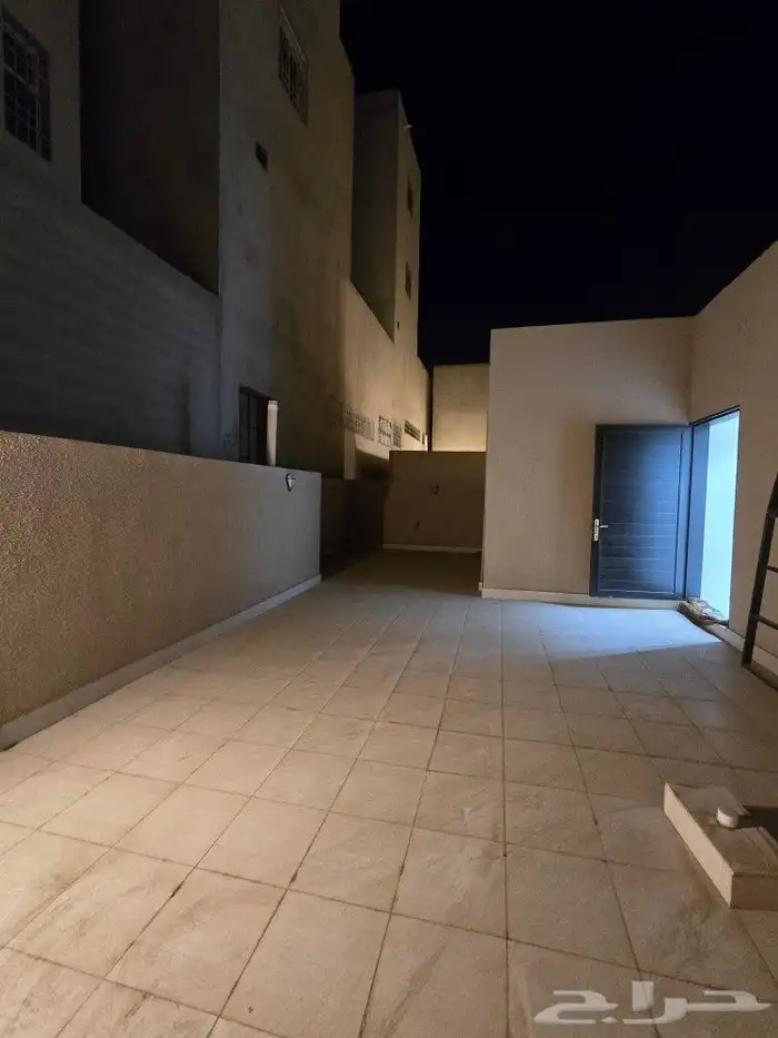 للبيع روف علوى مع ملحق تشطيب فاخر 9غرف بالمحاله أبها قرطبة 28