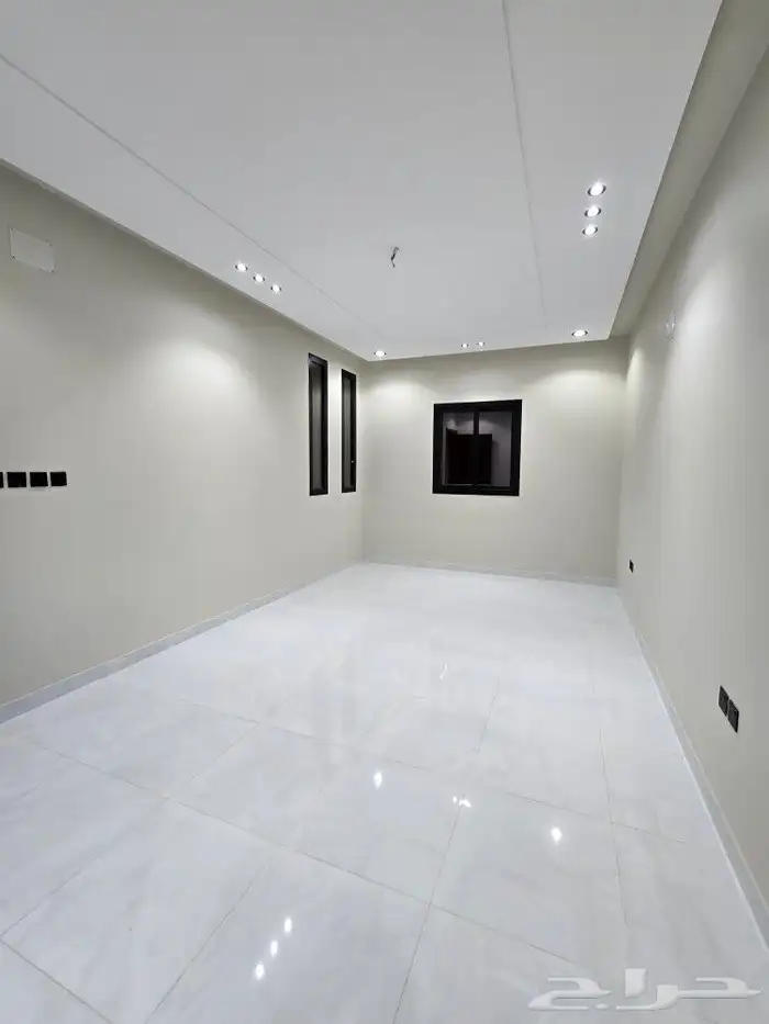 للبيع روف علوى مع ملحق تشطيب فاخر 9غرف بالمحاله أبها قرطبة 9