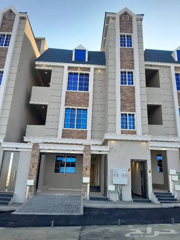 للبيع شقه دور ثاني مصعد راكب جاهز حي المعارض من 520الف 1