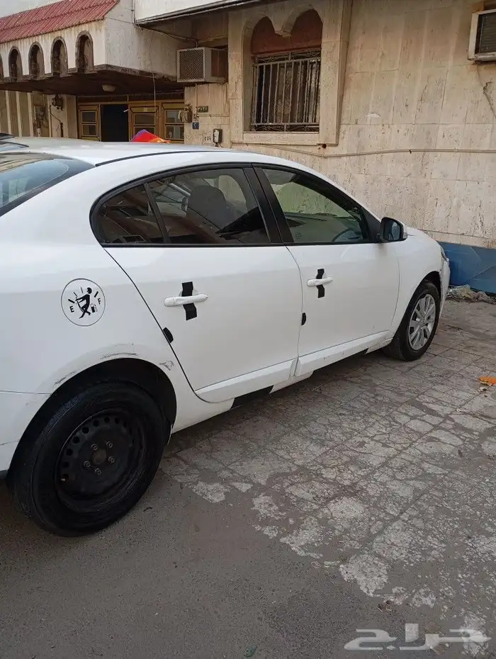 سياره رينو موديل 2012 الممشى 400 1