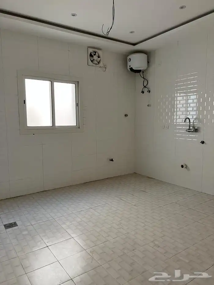 شقه 4 غرف للايجار حي القيم الاعلى 3