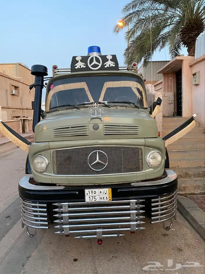 للبيع وايت مرسيدس موديل 74 7