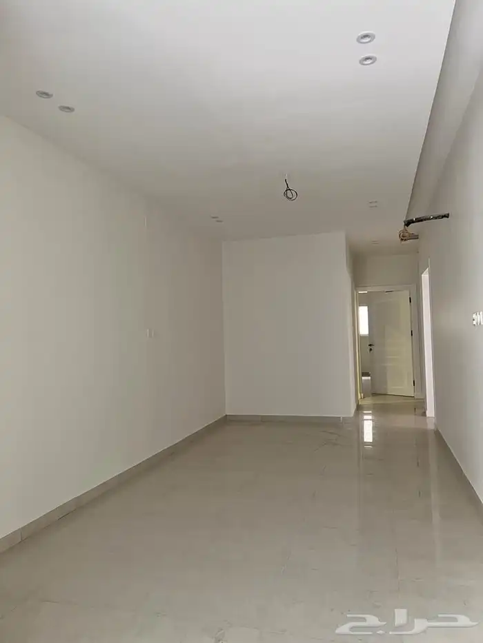 شقه 4 غرف للايجار حي القيم الاعلى 0