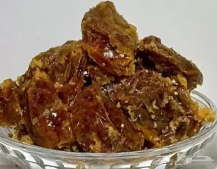 تمر مجروش اخلاص النص كيلو 10 والكيلوين 30 وعلى الشرط 0