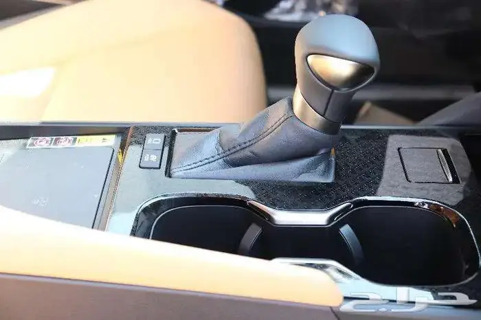 لكزس ES300 H AA 2025 سعودي بدون هامس ربح بنظام الدفعتين 2