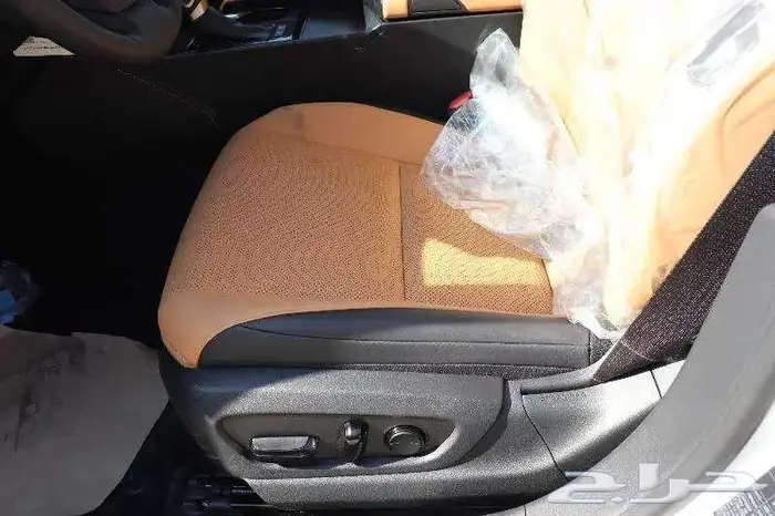 لكزس ES300 H AA 2025 سعودي بدون هامس ربح بنظام الدفعتين 9