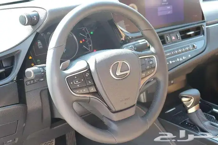لكزس ES300 H AA 2025 سعودي بدون هامس ربح بنظام الدفعتين 15