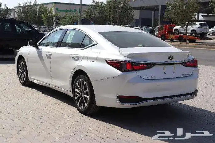 لكزس ES300 H AA 2025 سعودي بدون هامس ربح بنظام الدفعتين 14