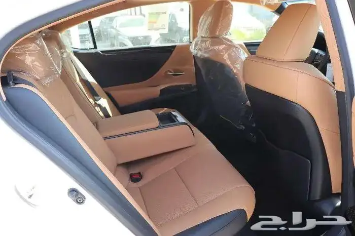 لكزس ES300 H AA 2025 سعودي بدون هامس ربح بنظام الدفعتين 12