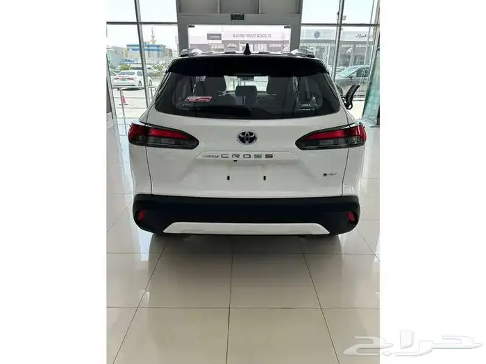 تويوتا كرولا كروس 2025 بقسط 1350 4