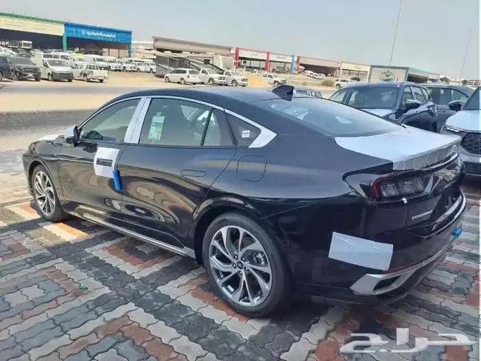 فورد توروس ترند و امبينتي و تيتانيوم 2026 و 2025 7