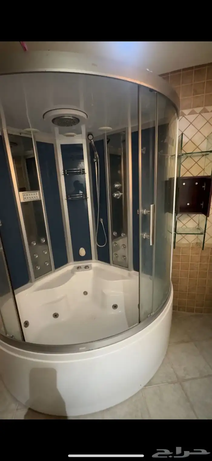 جاكوزي مستخدم نظيف 1