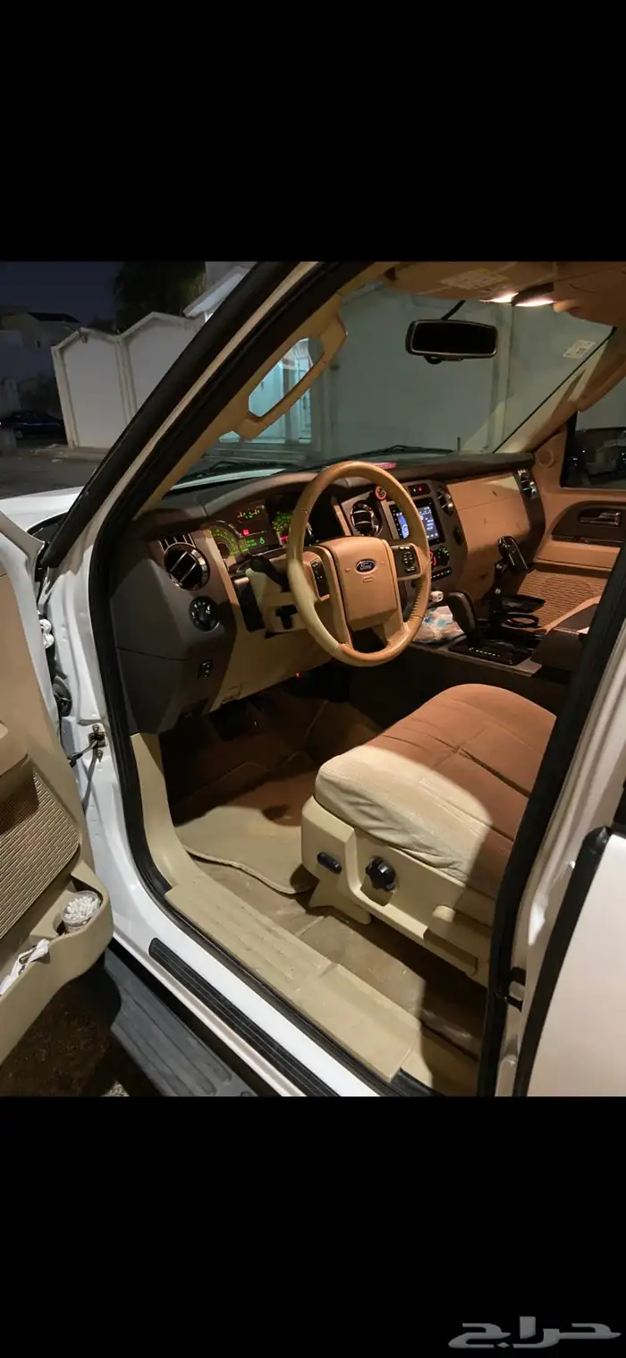 للبيع فورد اكسبدشن موديل 2012 دبل 8