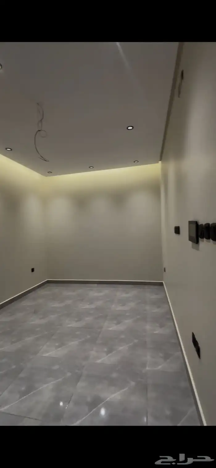 شقة فاخرة للإيجار بحي الزهراء 1