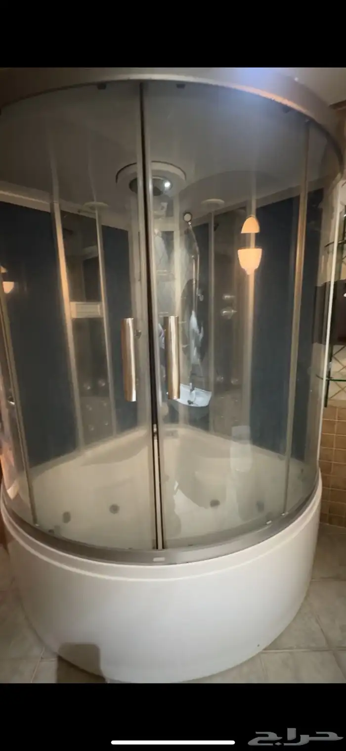 جاكوزي مستخدم نظيف 0