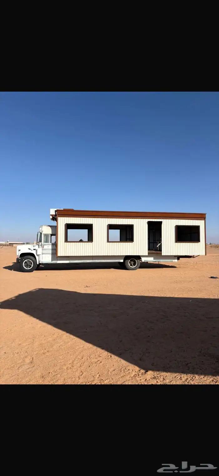 باص كرفان عرض 3ونص وطول 9 نضيف 5