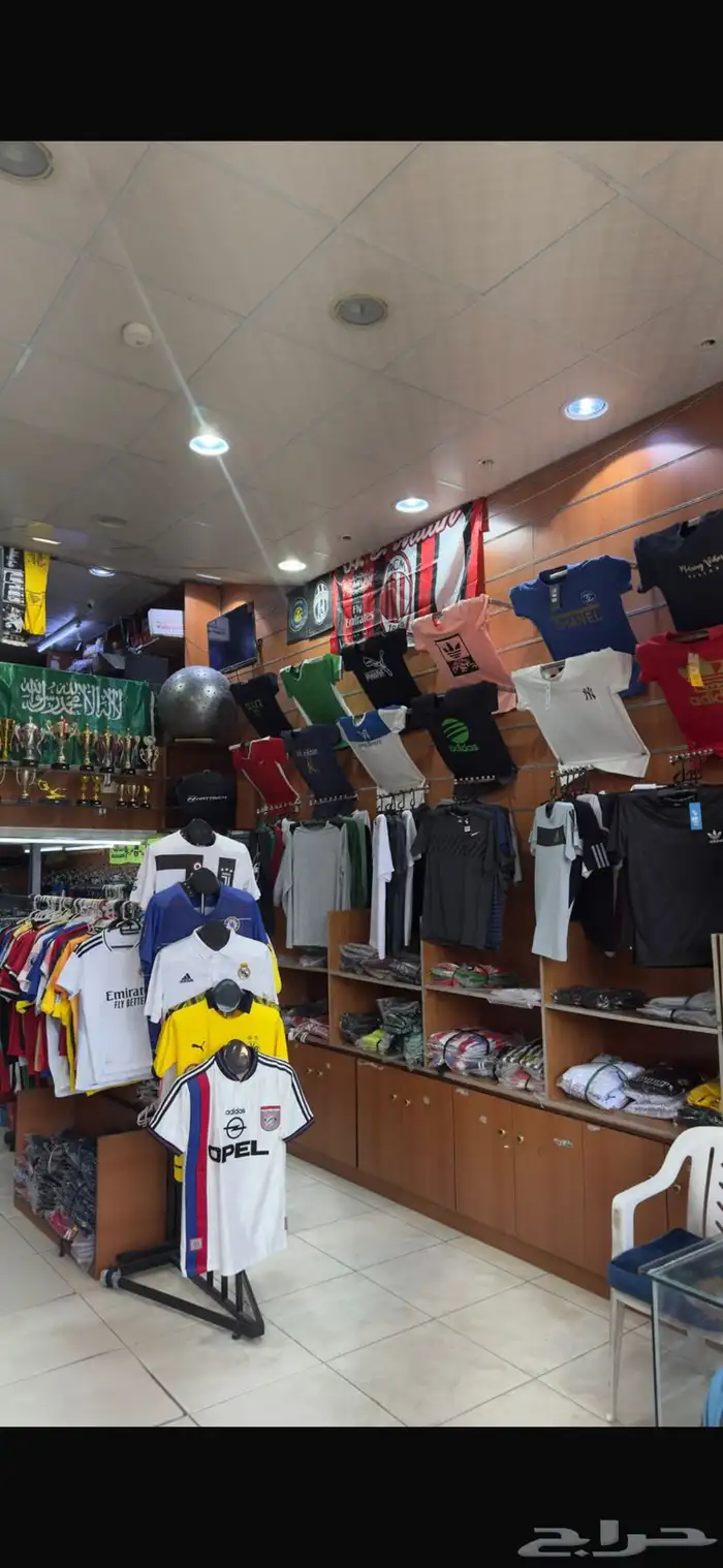 محل ملابس رياضيه 3