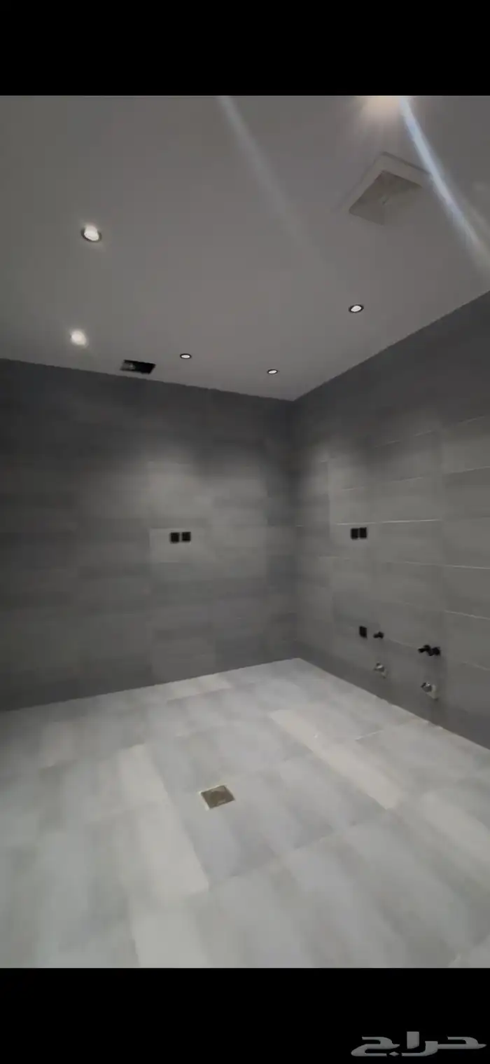 شقة فاخرة للإيجار بحي الزهراء 2