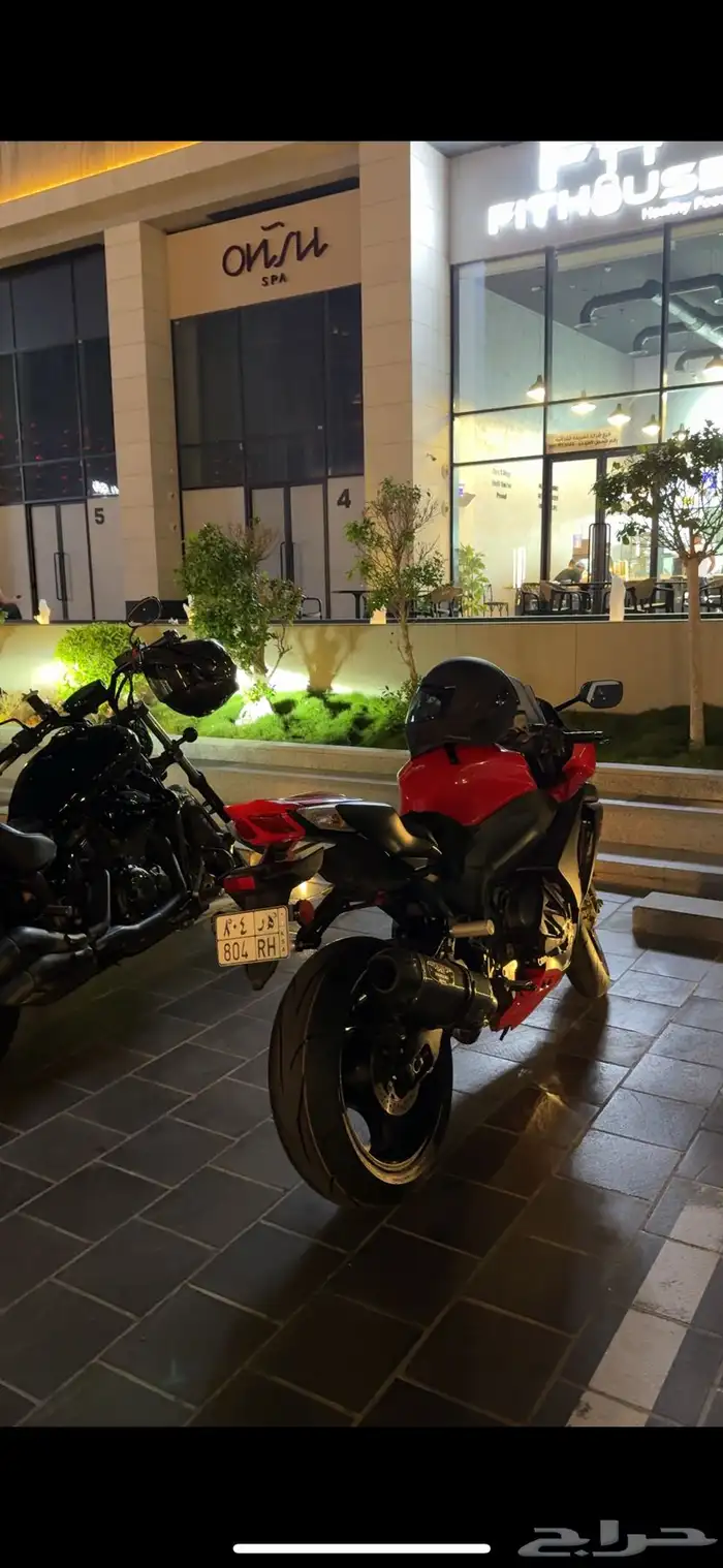 ريس سزوكي 1000 2015 1