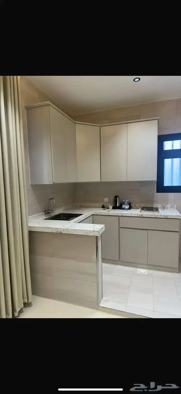 وحدات سكنية فاخرة مفروشه للإيجار - عائلات فقط 2