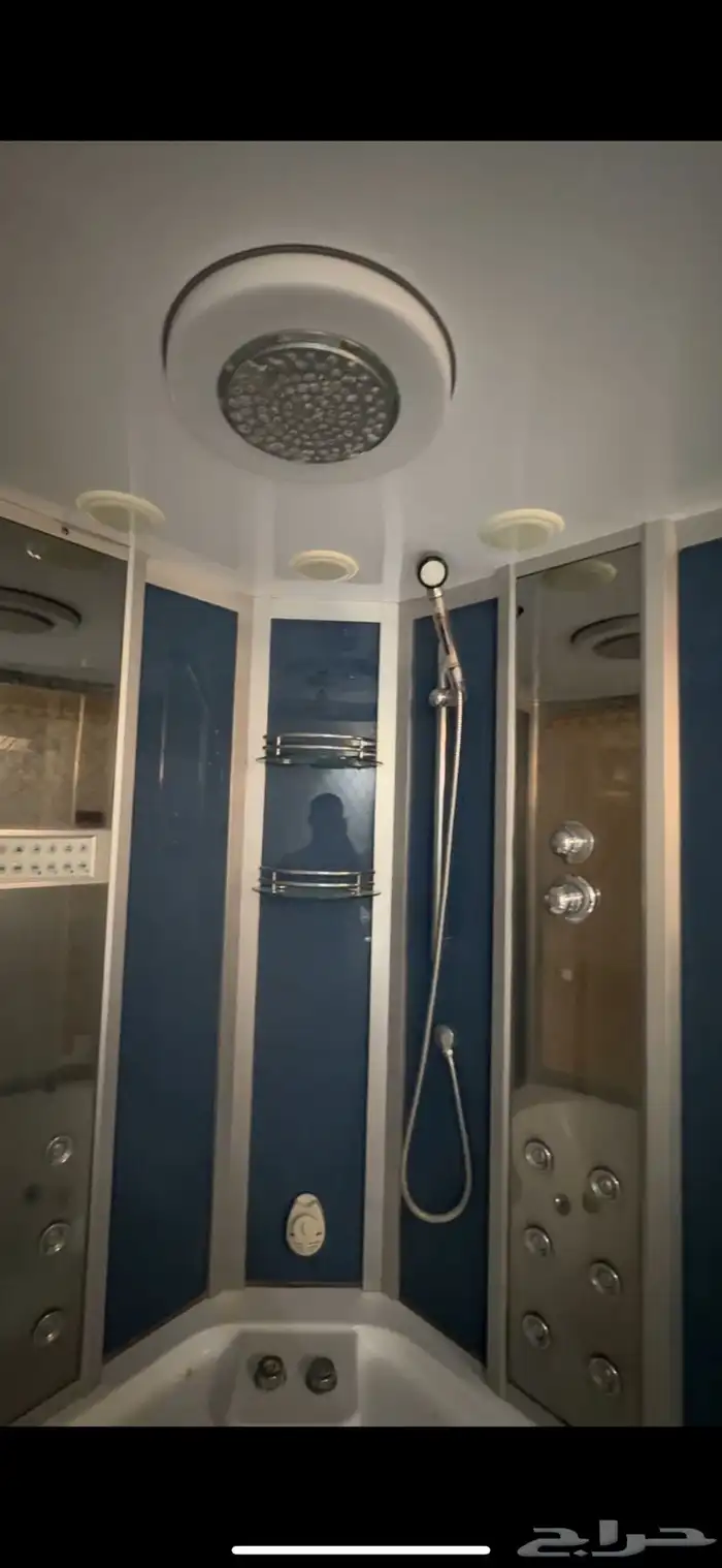 جاكوزي مستخدم نظيف 2