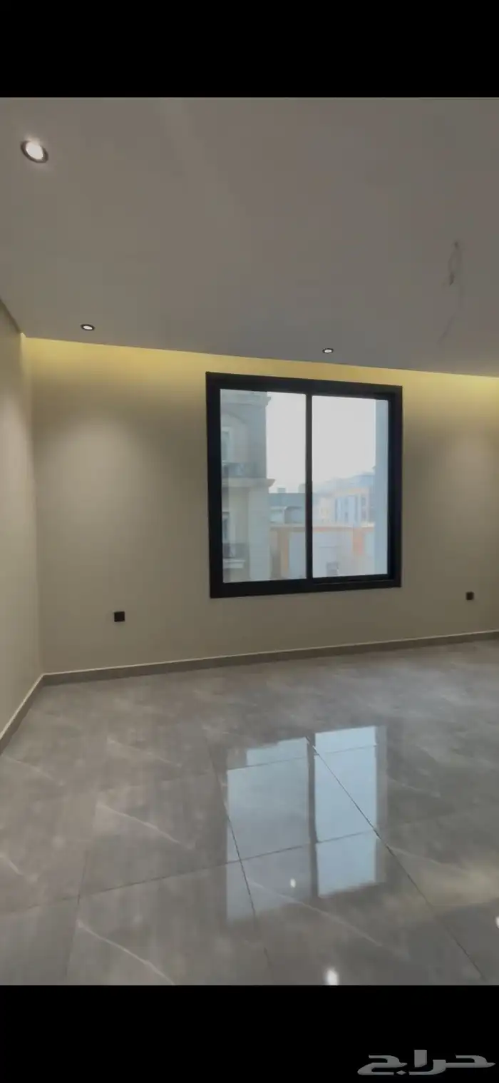 شقة فاخرة للإيجار بحي الزهراء 0