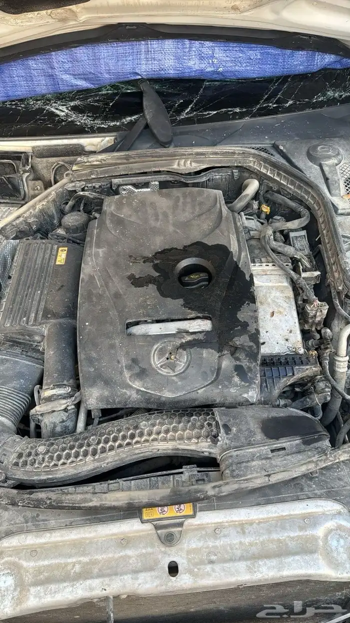 مرسيدس C200 2015 (مصدوم) مزاد 24ساعه اللي يوقف عليه نصيبه 7