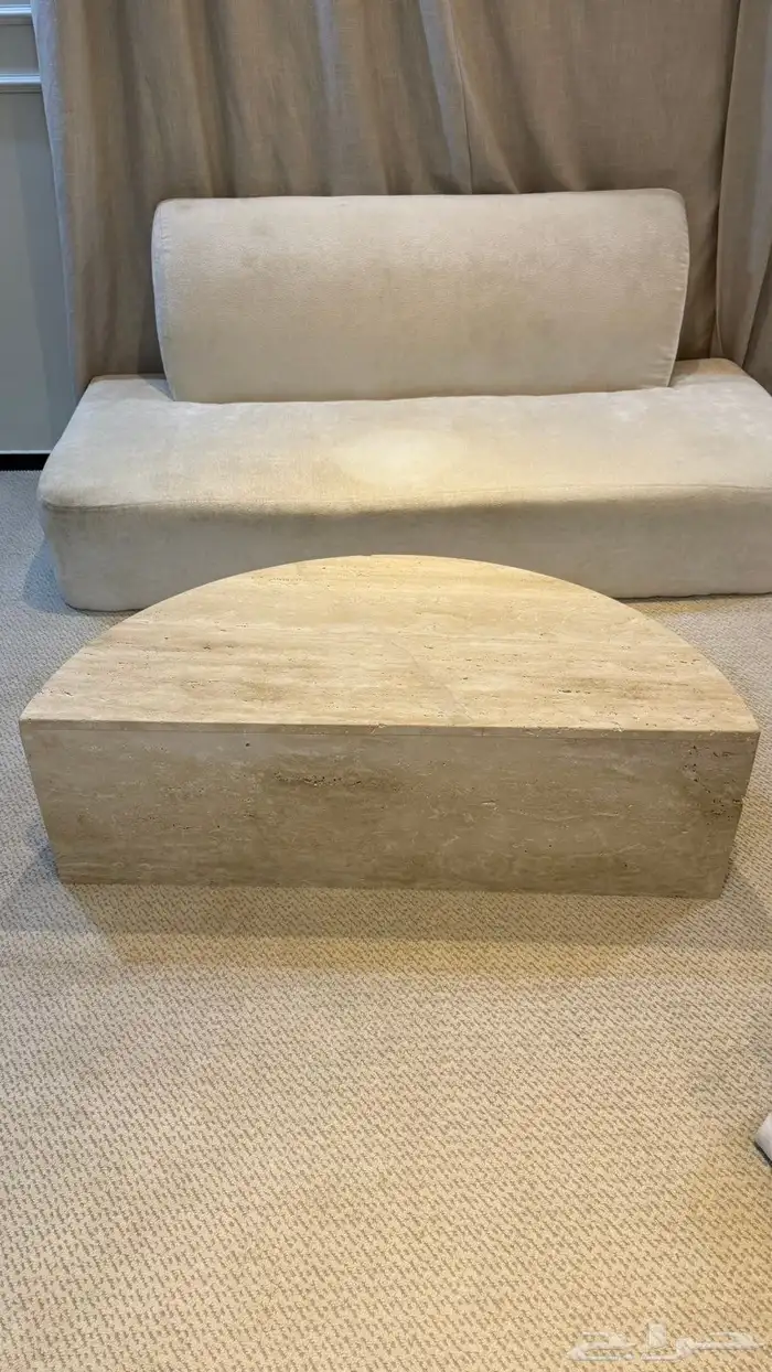 طاولة ر خام جديده استخدام شهر بس مع كنبه صغيره استخدام سنه 0