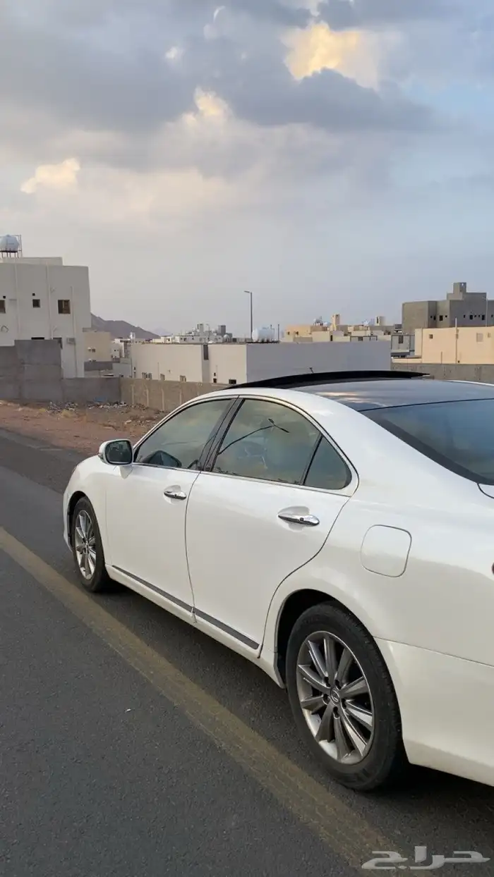 لكزس اي اس 2012 11