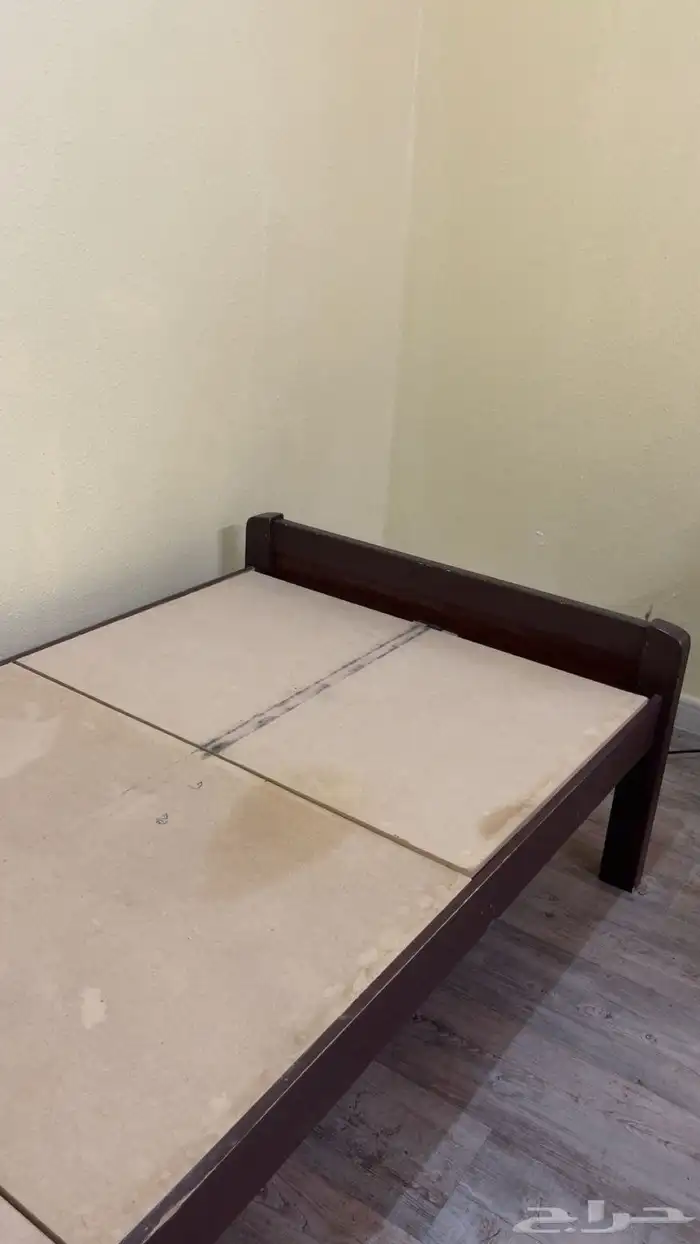 سرير شبه جديد 5