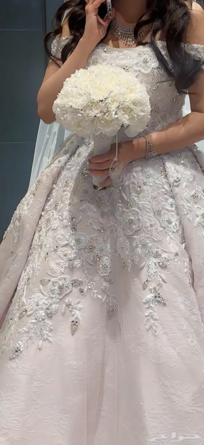 فستان عروسة فخم للبيع 2