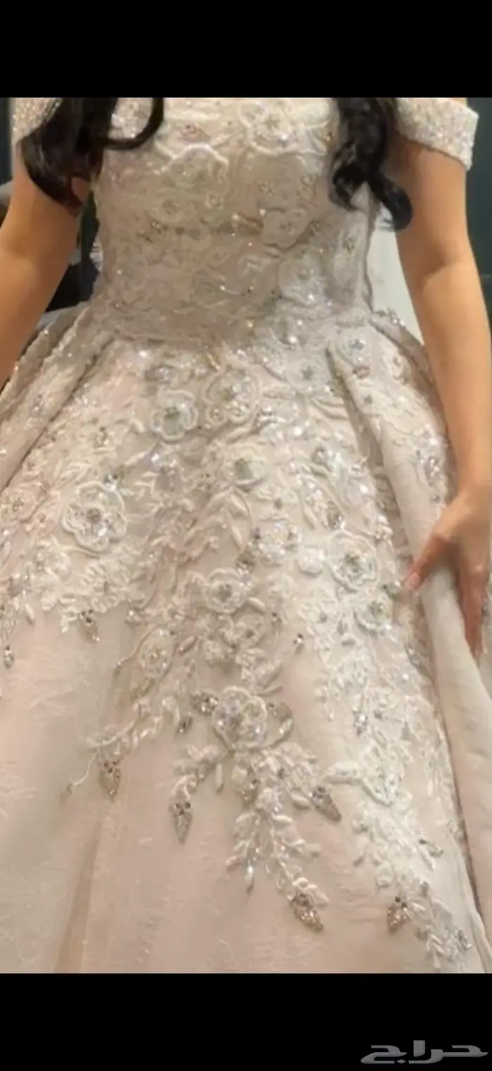 فستان عروسة فخم للبيع 1
