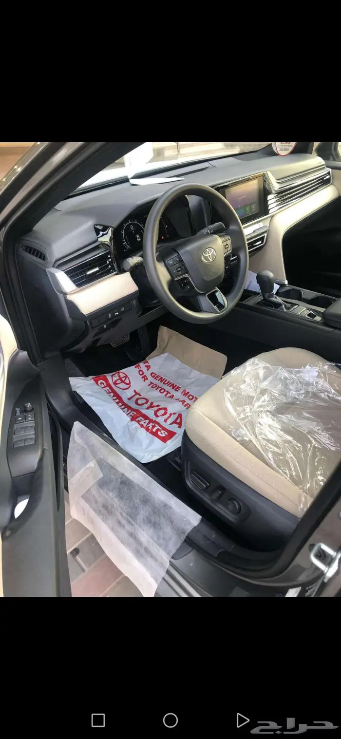 تويوتا كامري E بنزين 2025 كل الألوان رمادي - أسود - أبيض 17