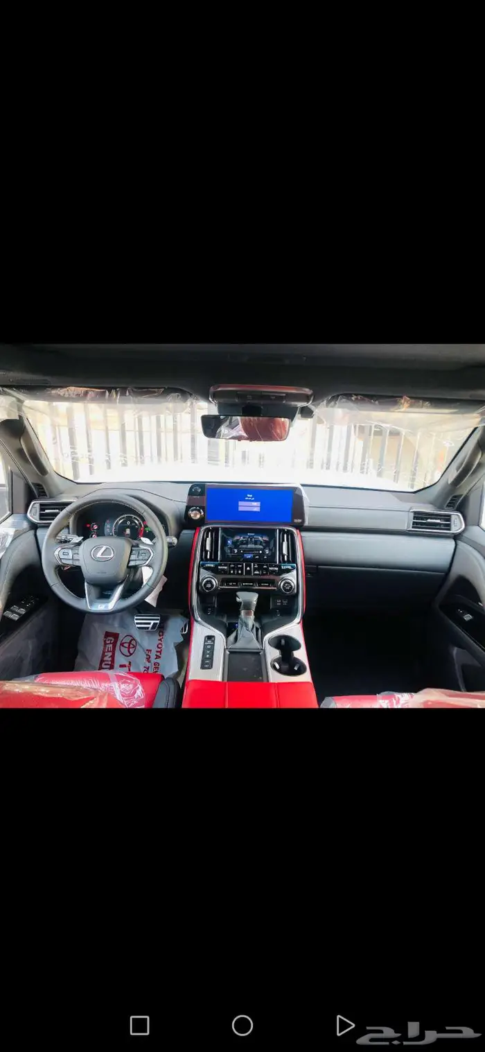 جيب لكزس LX 600 FF 2025 اسبورت سعودي أبيض داخل أحمر 3