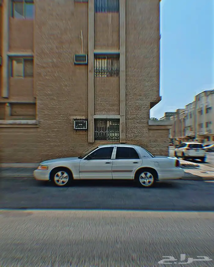 فورد كراون فكتوريا 2012 4