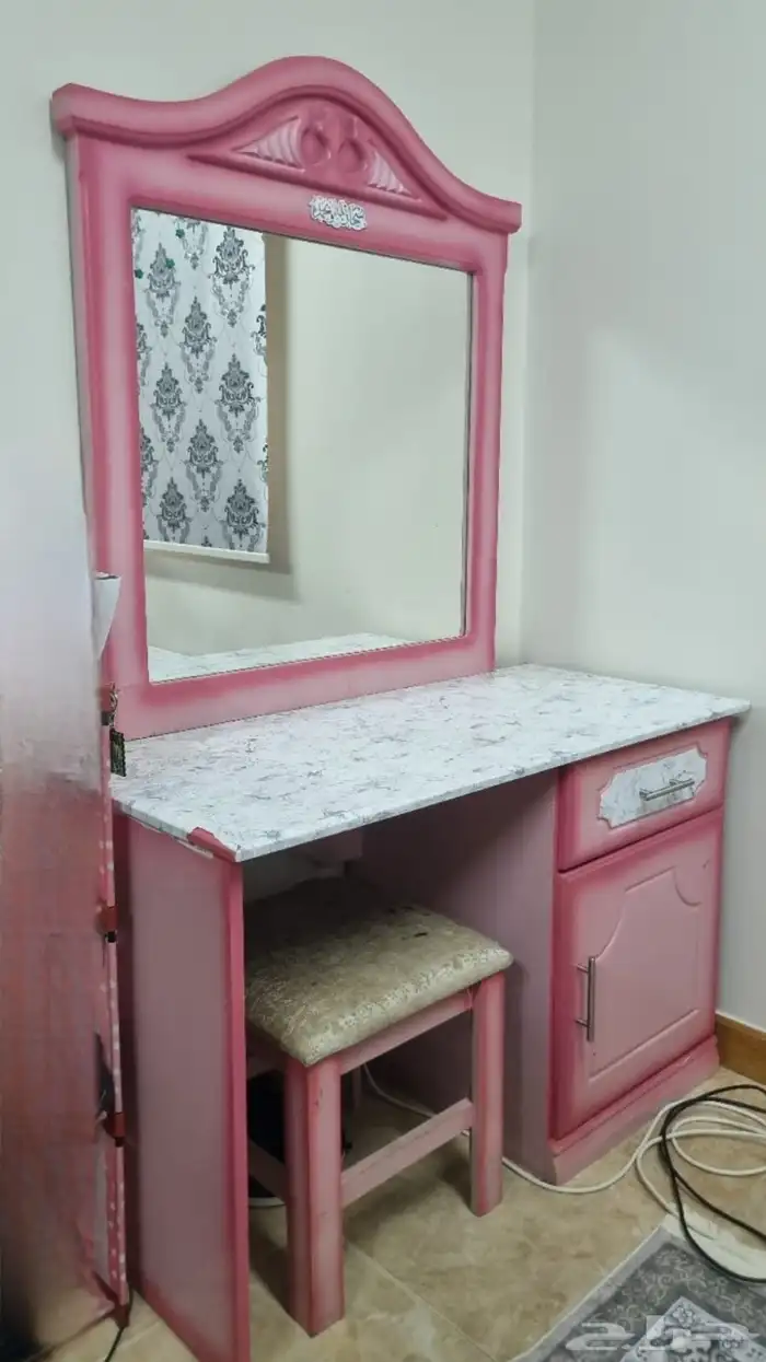 غرفة نوم ومكتب للبيع 6