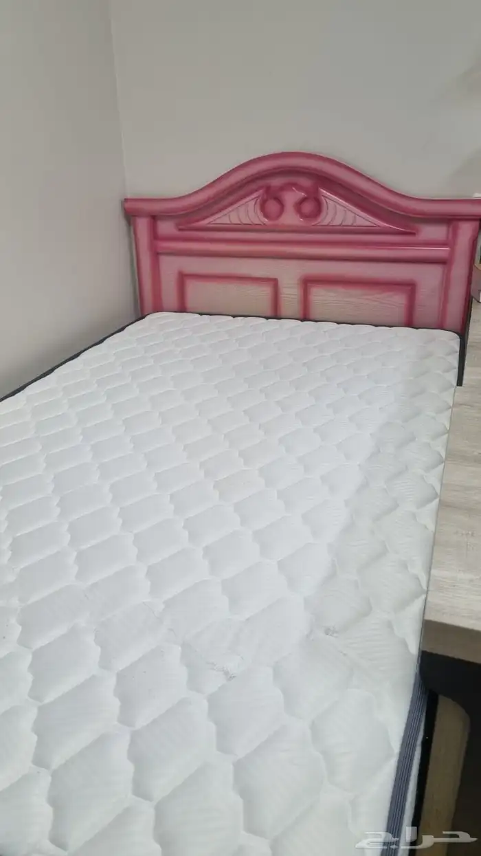 غرفة نوم ومكتب للبيع 3